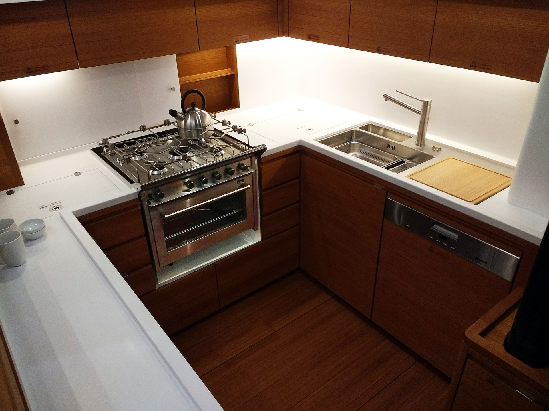 Levante 2 Induction Cooker – GN Espace – Yacht Galley Systems