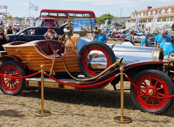 Riviera Classic Car Show 2025